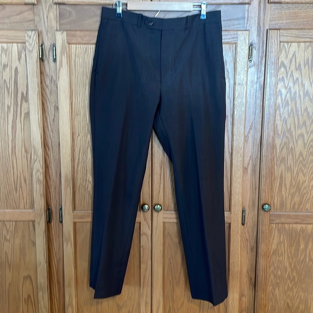 Mens Dress Pants. Easy Traveler Wool Polyester Blend. size 36. Length approx 32”